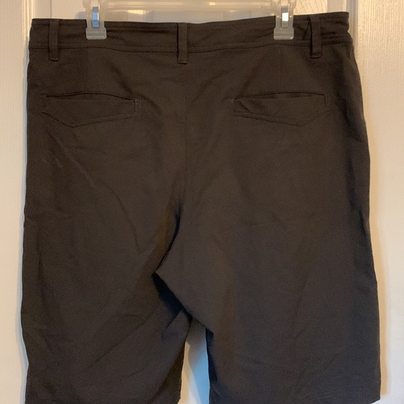 Lululemon shorts - Picture 5 of 6